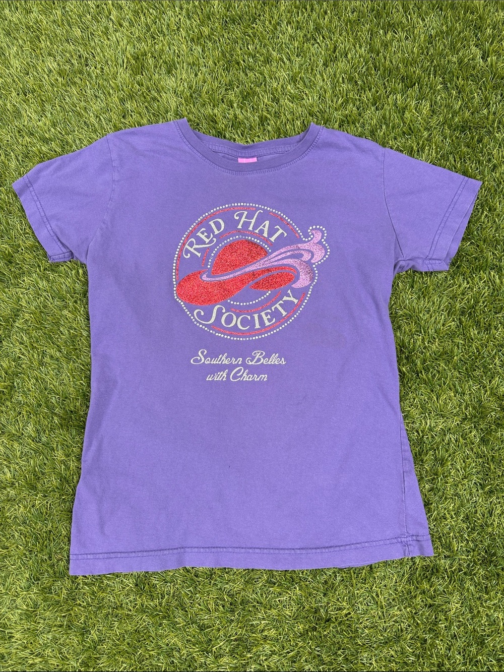 Red Hat Society Purple Graphic Tee Womens medium “Southern Belles with Charm”